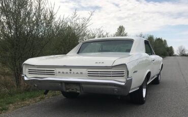 Pontiac-Gto-1966-White-Turquoise-5