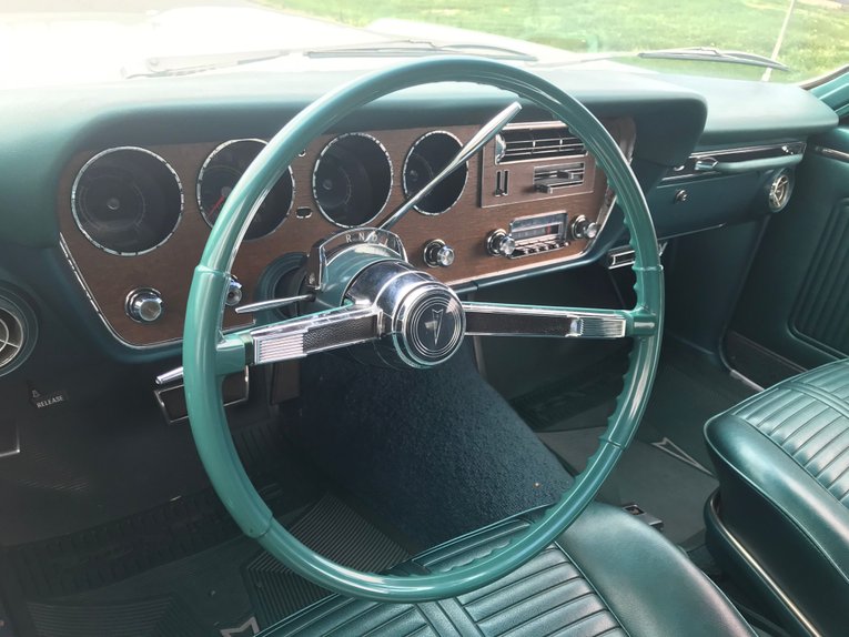 Pontiac-Gto-1966-White-Turquoise-8