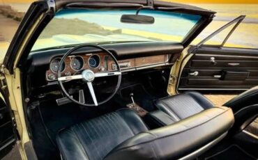 Pontiac-Gto-1968-Mayfair-Maize-Black-1