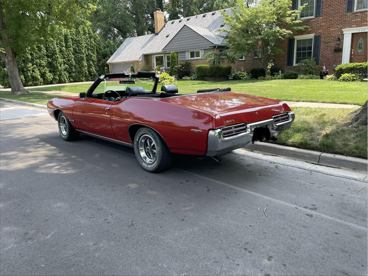 Pontiac-Gto-1969-Red-Black-1