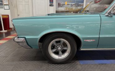 Pontiac-Le-Mans-1965-2-Door-18