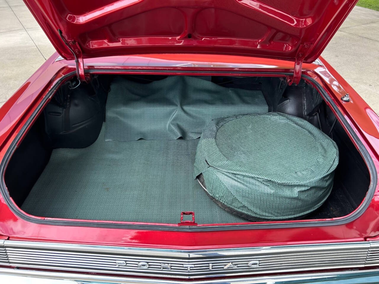 Pontiac-Le-Mans-1965-Wagon-7