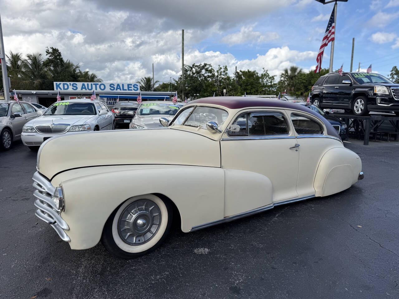 Pontiac-Silver-Streak-Steamliner-1948-Coupe-12