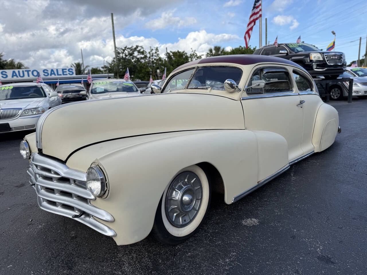 Pontiac-Silver-Streak-Steamliner-1948-Coupe-13