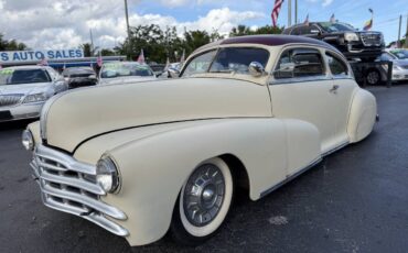 Pontiac-Silver-Streak-Steamliner-1948-Coupe-13