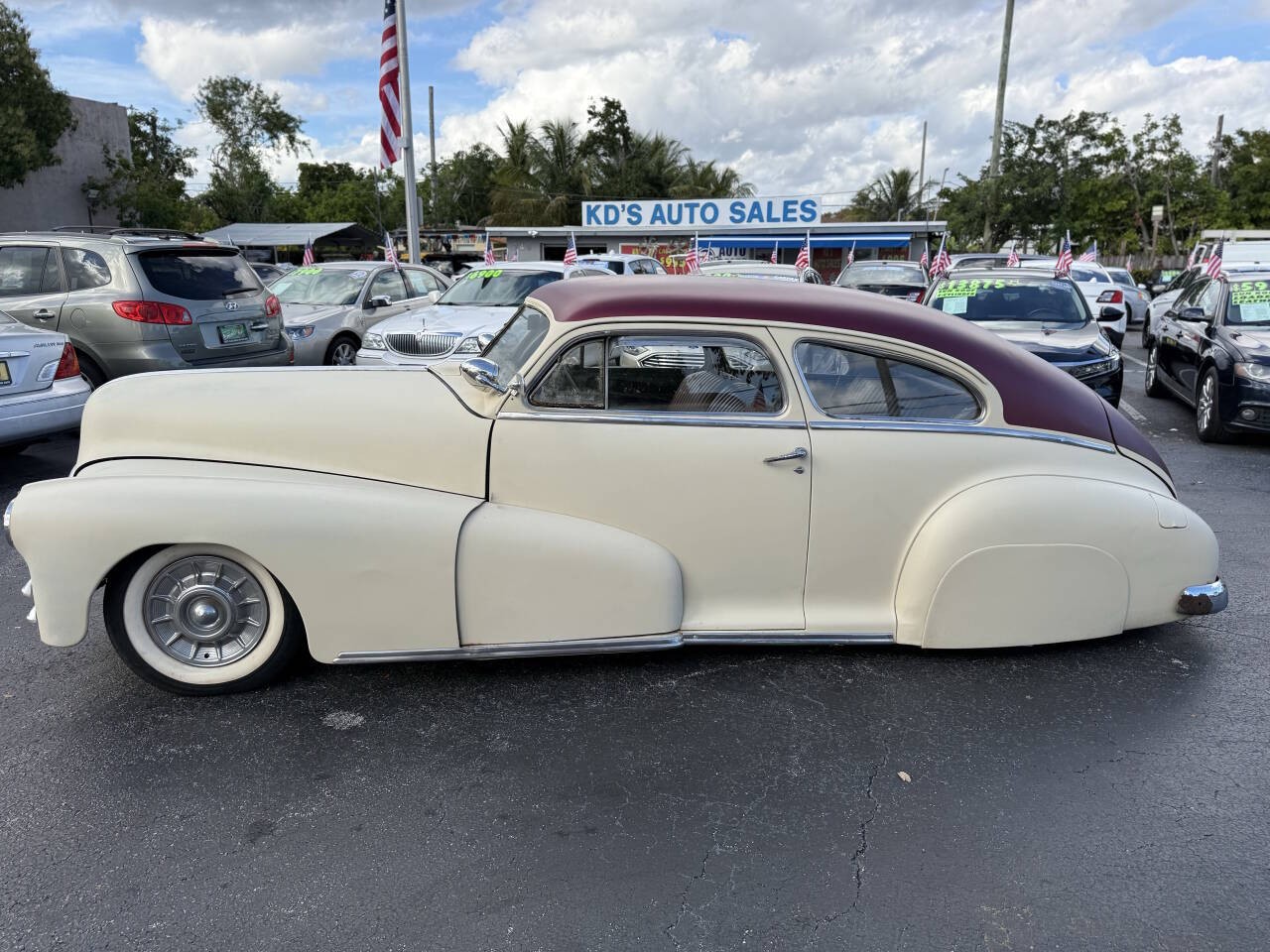Pontiac-Silver-Streak-Steamliner-1948-Coupe-14