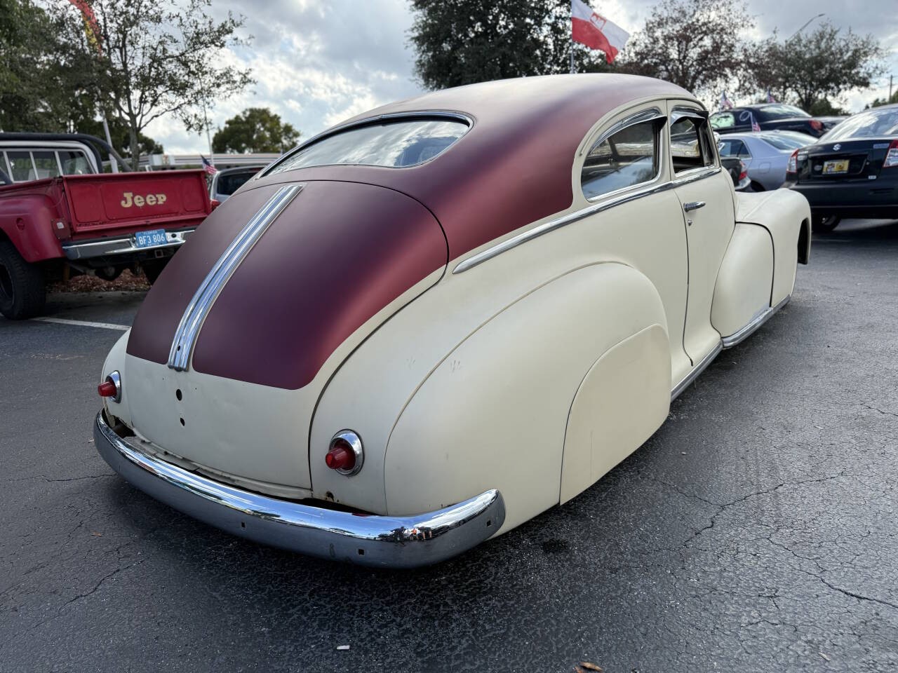 Pontiac-Silver-Streak-Steamliner-1948-Coupe-16