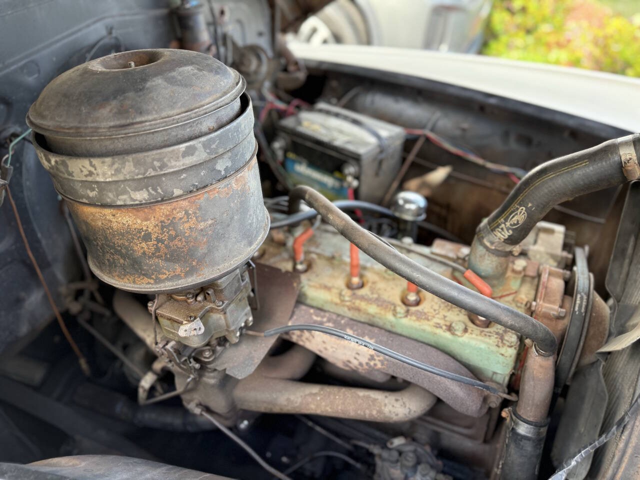 Pontiac-Silver-Streak-Steamliner-1948-Coupe-20