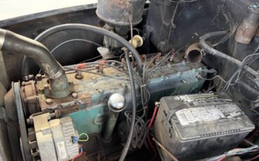 Pontiac-Silver-Streak-Steamliner-1948-Coupe-21