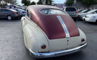 Pontiac-Silver-Streak-Steamliner-1948-Coupe-3