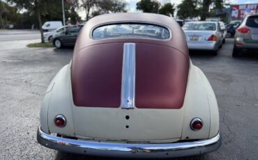 Pontiac-Silver-Streak-Steamliner-1948-Coupe-4