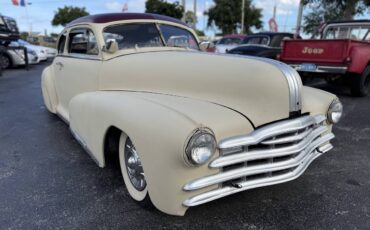 Pontiac-Silver-Streak-Steamliner-1948-Coupe-7