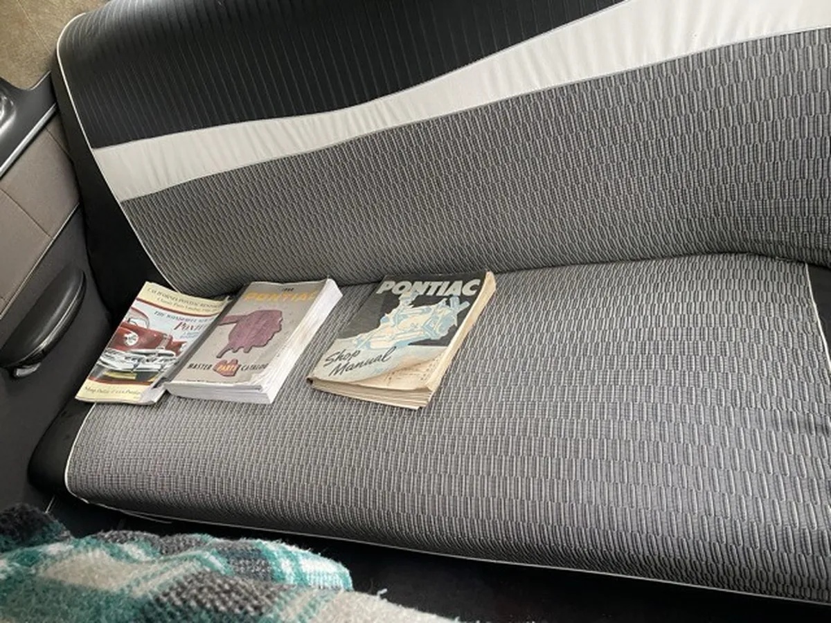 Pontiac-Silver-streak-1950-Sage-Green-Brown-15