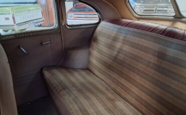 Pontiac-Six-Touring-Sedan-1938-Sedan-21