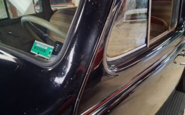 Pontiac-Six-Touring-Sedan-1938-Sedan-28