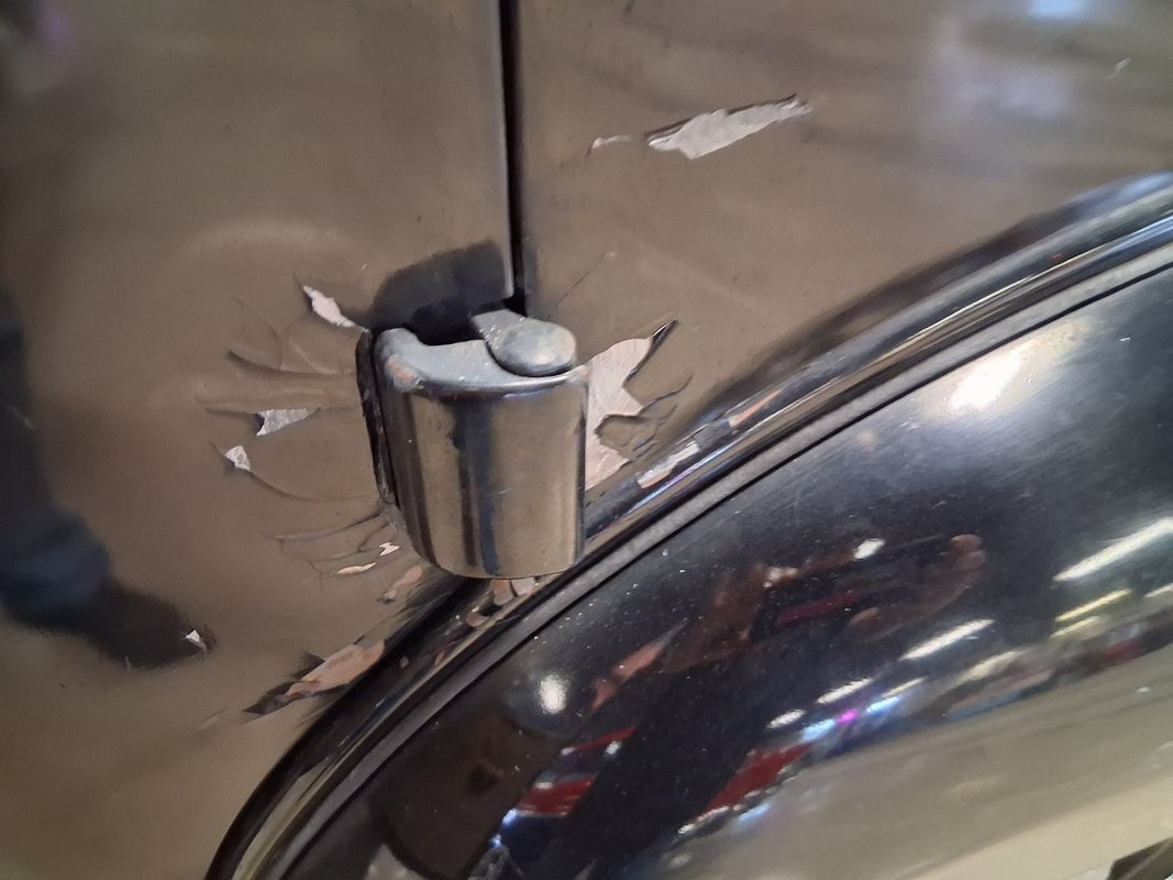 Pontiac-Six-Touring-Sedan-1938-Sedan-38