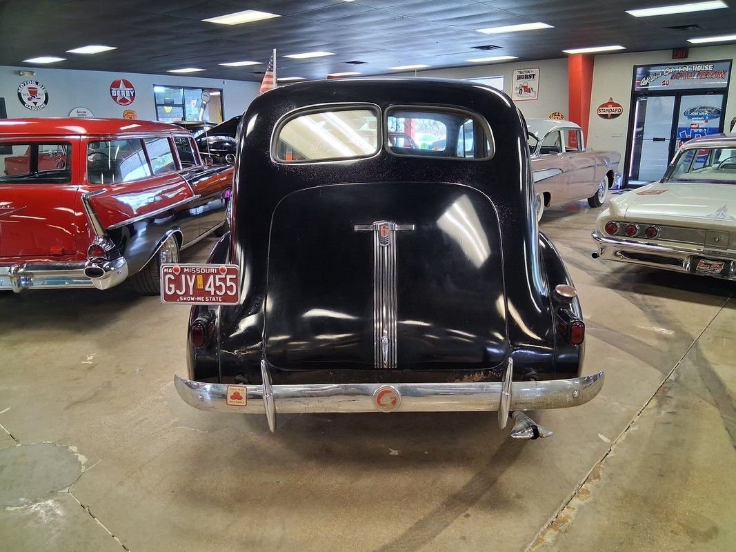 Pontiac-Six-Touring-Sedan-1938-Sedan-6