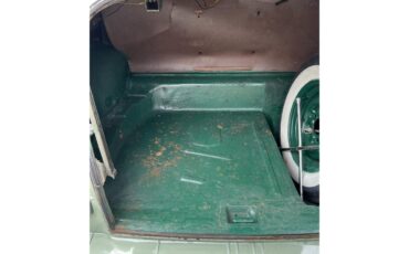 Pontiac-Streamliner-1947-Two-tone-green-Beige-1