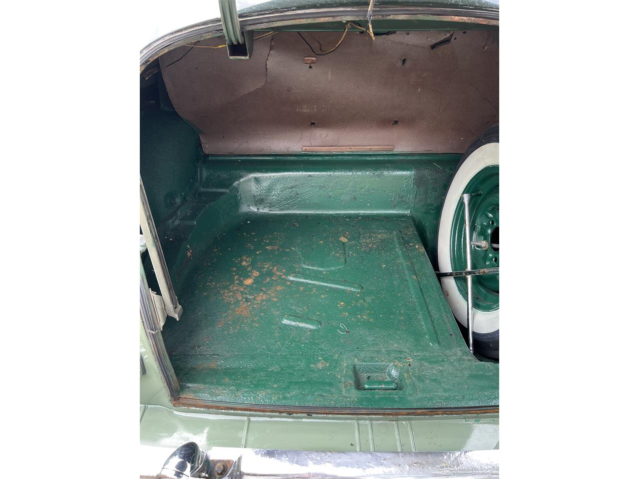 Pontiac-Streamliner-1947-Two-tone-green-Beige-1