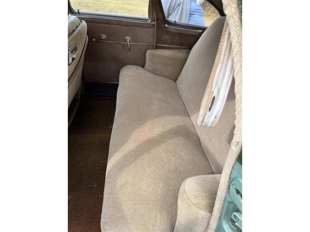 Pontiac-Streamliner-1947-Two-tone-green-Beige-2