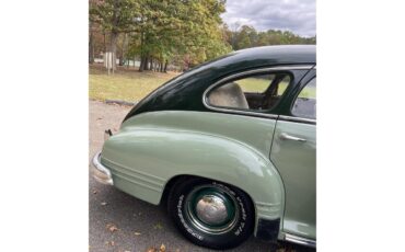 Pontiac-Streamliner-1947-Two-tone-green-Beige-5