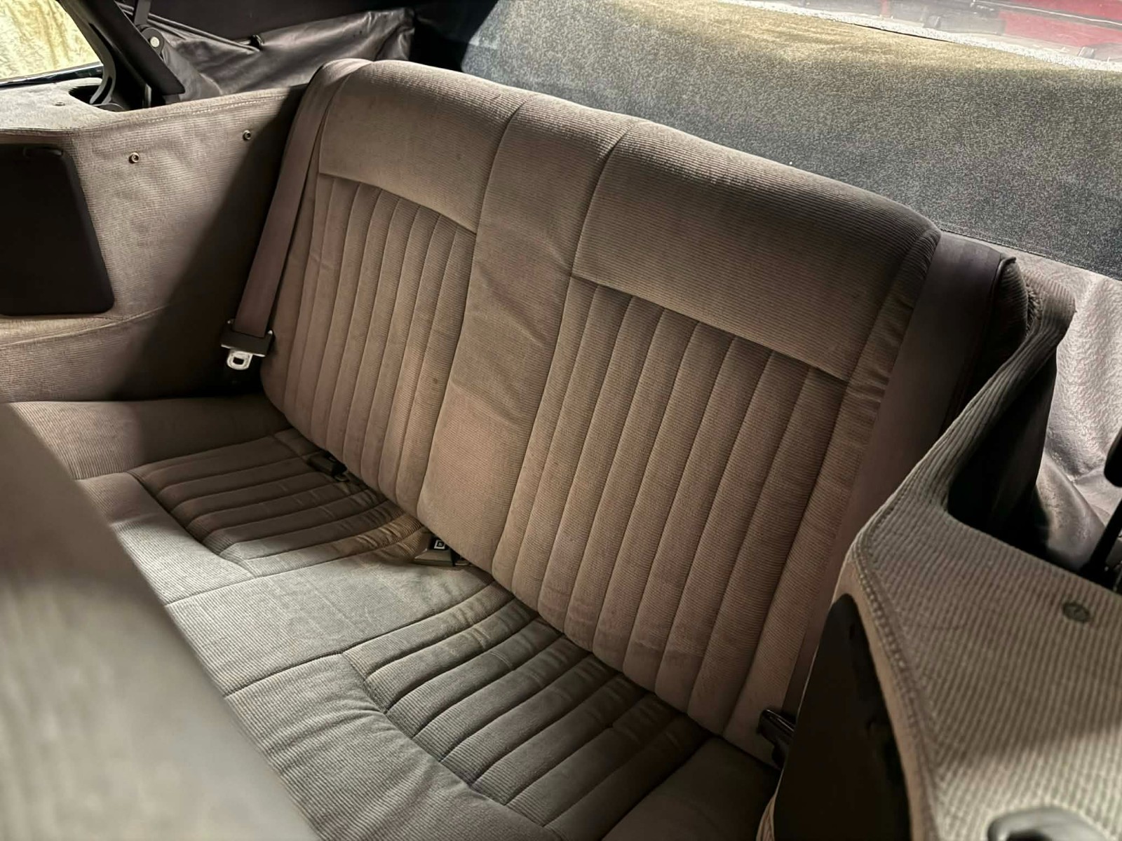 Pontiac-Sunbird-1989-Convertible-16