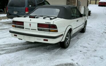 Pontiac-Sunbird-1989-Convertible-4