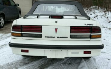 Pontiac-Sunbird-1989-Convertible-5
