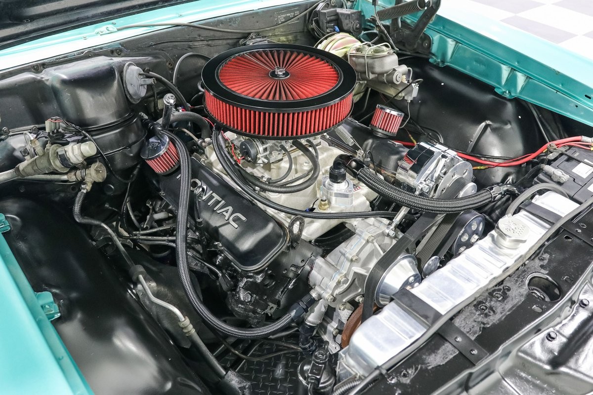 Pontiac-Tempest-1966-Coupe-11