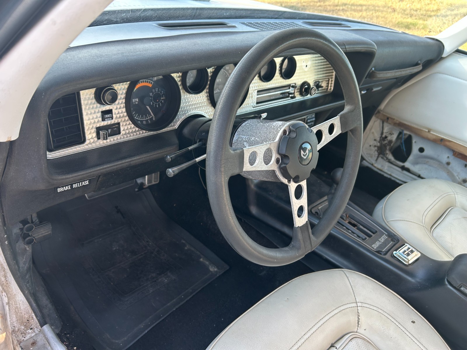 Pontiac-Trans-Am-1974-Coupe-12