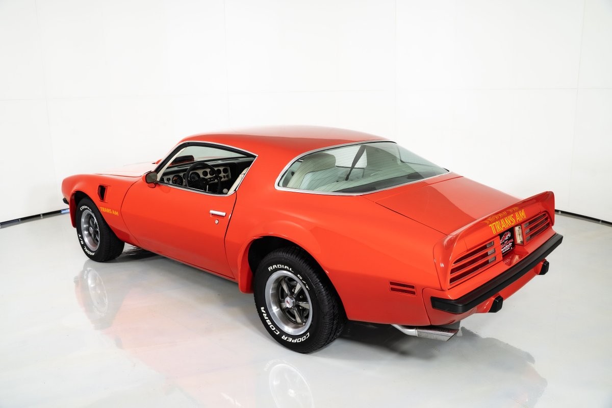 Pontiac-Trans-Am-1975-Coupe-11
