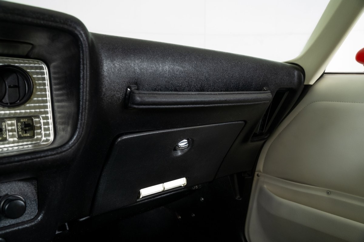 Pontiac-Trans-Am-1975-Coupe-36