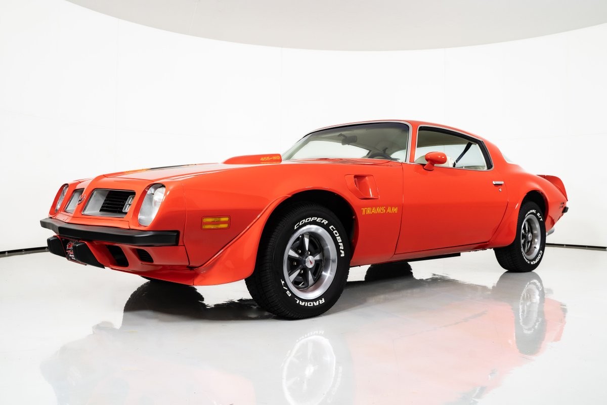 Pontiac-Trans-Am-1975-Coupe-4