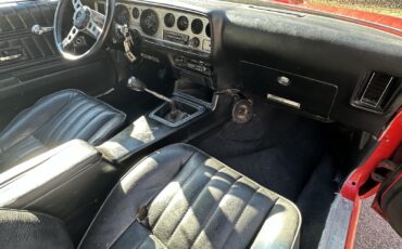 Pontiac-Trans-Am-1977-Coupe-32