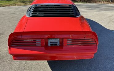 Pontiac-Trans-Am-1977-Coupe-8