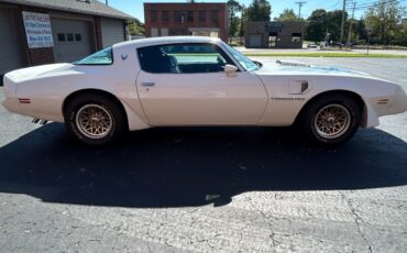 Pontiac-Trans-Am-1981-Coupe-4