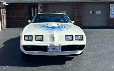 Pontiac-Trans-Am-1981-Coupe-5