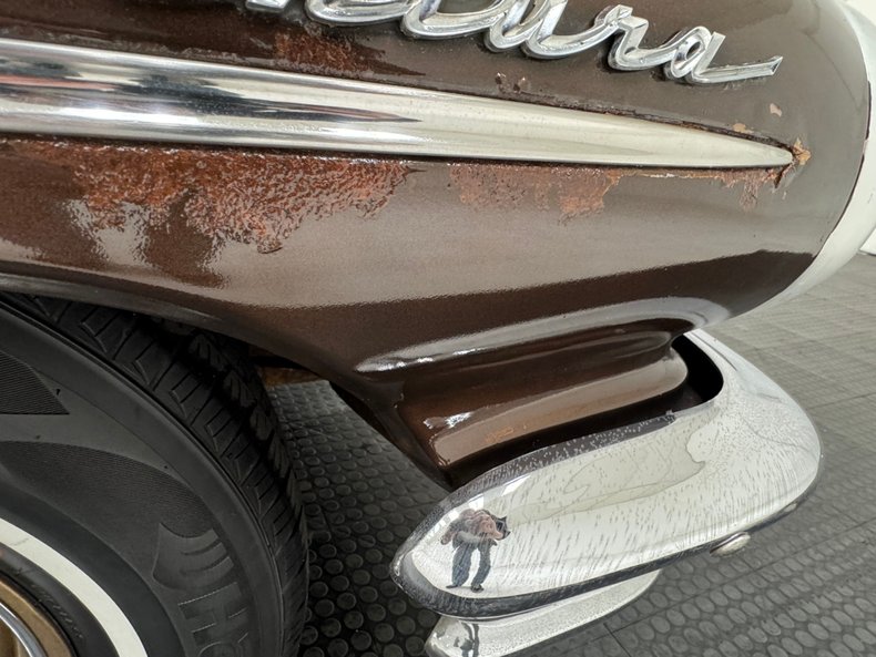 Pontiac-Ventura-1960-Mahogany-Fawn-24