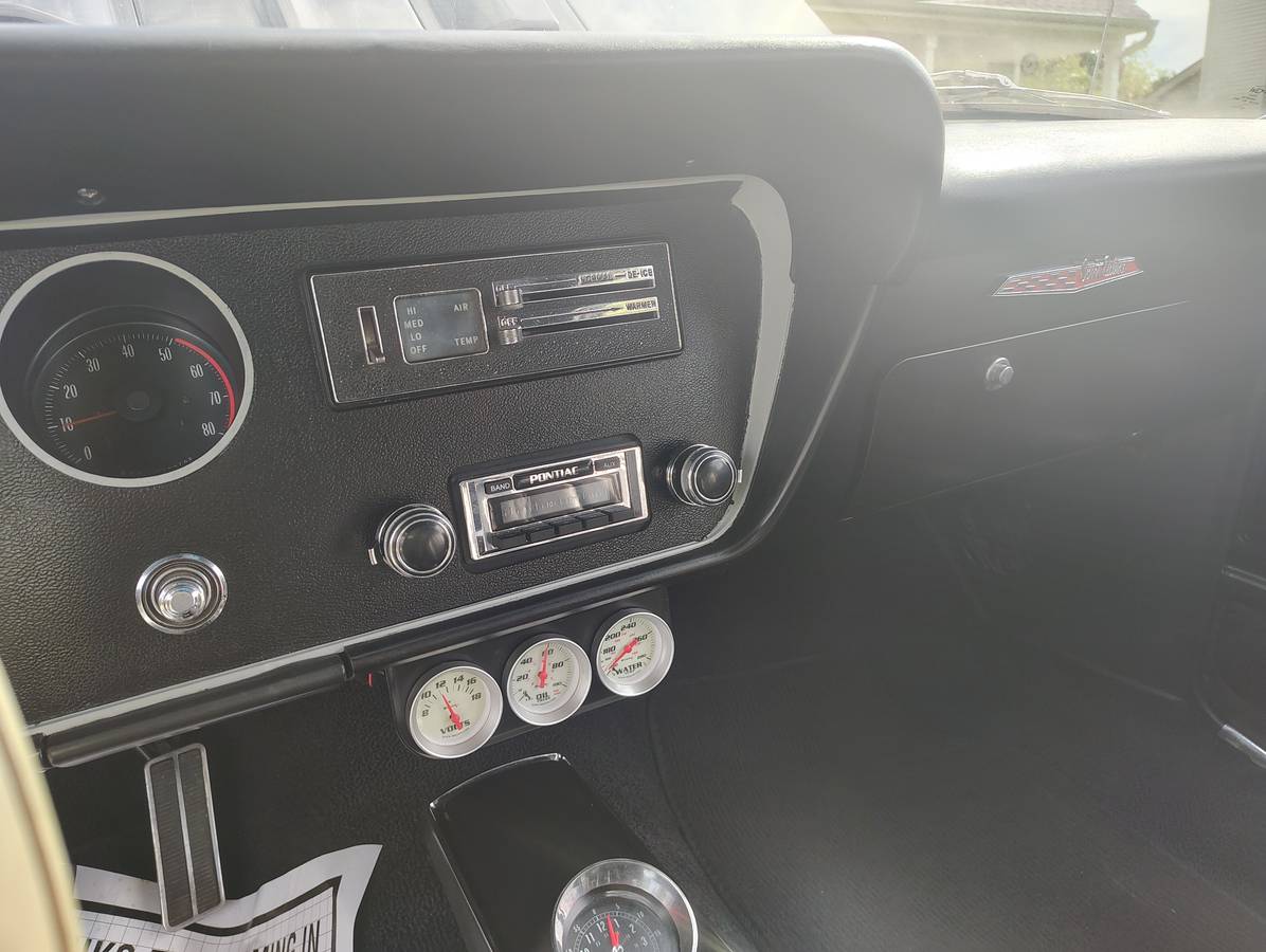 Pontiac-beaumont-super-deluxe-ss-1966-black-13