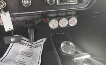 Pontiac-beaumont-super-deluxe-ss-1966-black-14