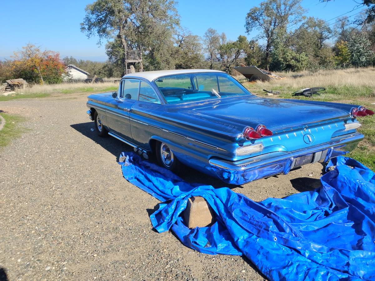 Pontiac-bonneville-1960-blue-1