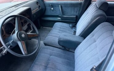 Pontiac-bonneville-1985-blue-1