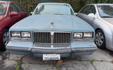 Pontiac-bonneville-1985-blue