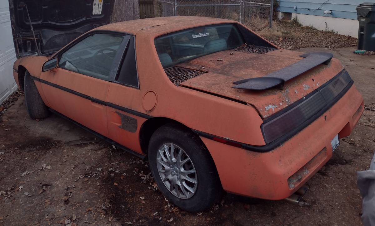 Pontiac-fiero-1987-orange-3