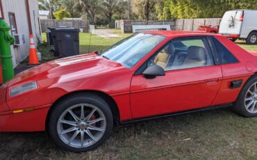 Pontiac-fiero-1987-red-2