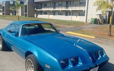Pontiac-firebird-1979-blue