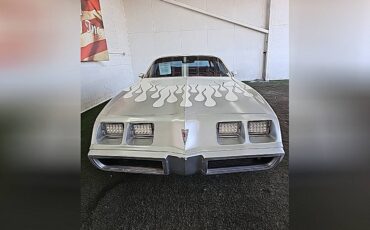 Pontiac-firebird-1979-custom-28