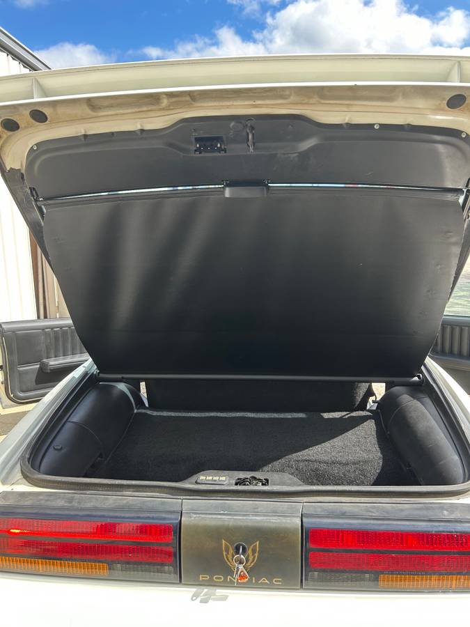 Pontiac-firebird-1986-14