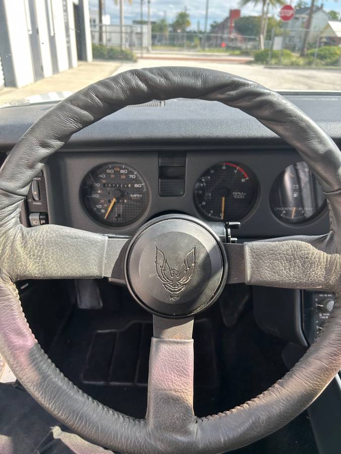 Pontiac-firebird-1986-20