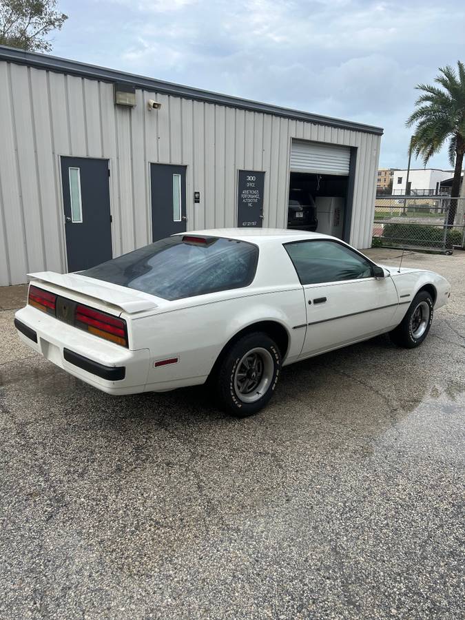 Pontiac-firebird-1986-6